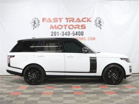 Used 2018 Land Rover Range Rover Supercharged AWD/4WD image 4