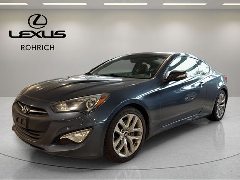 Used 2013 Hyundai Genesis 3.8 RWD image 1