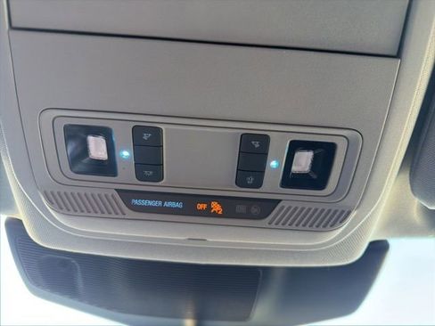 Certified 2022 Ford Explorer XLT image 40