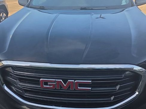 Used 2020 GMC Terrain SLE FWD image 1