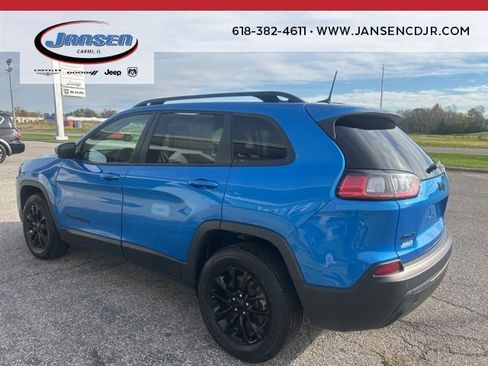 Used 2023 Jeep Cherokee Altitude Lux image 4