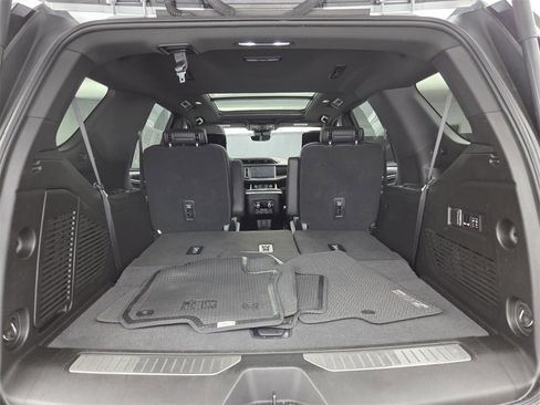 Used 2023 GMC Yukon Denali w/ Advanced Technology Package image 28