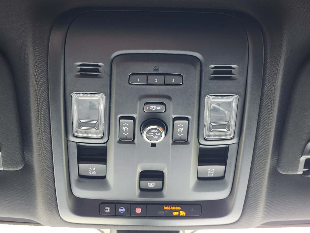 Used 2021 Chevrolet Tahoe High Country w/ Premium Package RWD image 26
