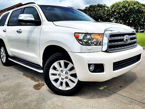 Used 2014 Toyota Sequoia Platinum AWD/4WD image 2