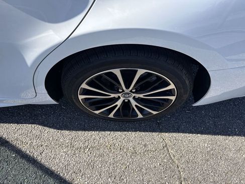 Used 2019 Toyota Camry SE FWD image 40