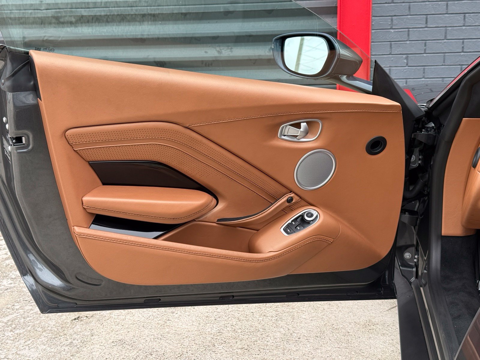 Used 2020 Aston Martin V8 Vantage Coupe RWD image 20