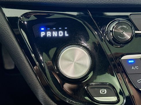 Used 2019 Chrysler Pacifica Limited w/ S Appearance Package image 25