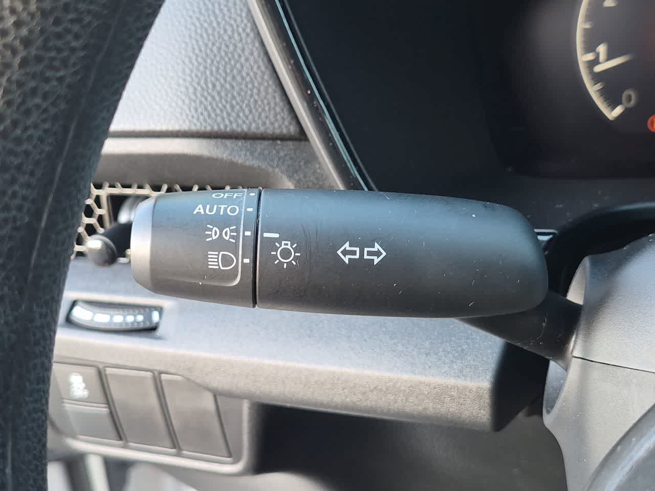Used 2025 Honda CR-V EX image 26