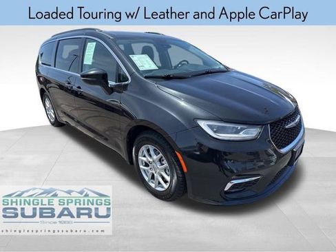 Used 2022 Chrysler Pacifica Touring-L image 1