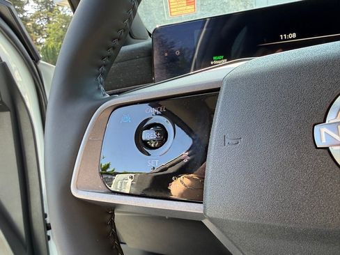 Certified 2026 Nissan Leaf Platinum+ w/ Cargo Package (Platinum+) FWD image 27