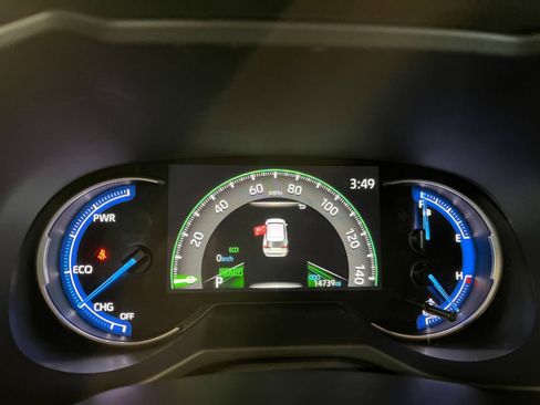 Used 2025 Toyota RAV4 LE image 40