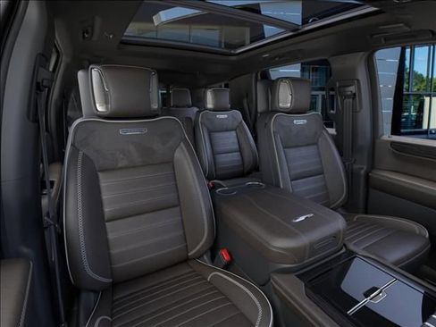New 2026 GMC Yukon Denali Ultimate AWD/4WD image 16