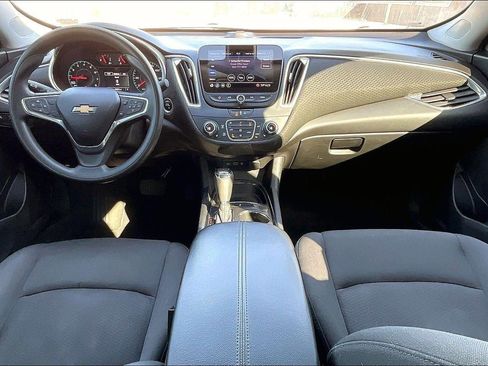 Used 2020 Chevrolet Malibu LT image 16