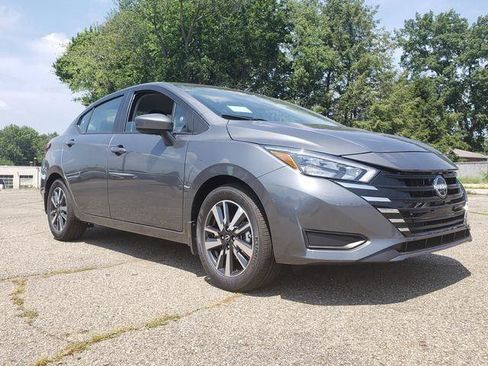 New 2025 Nissan Versa SV w/ Trunk Package FWD image 8