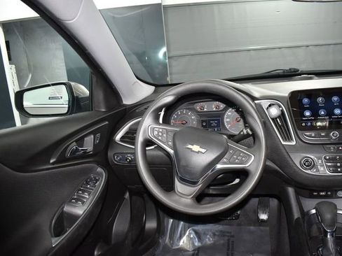 Used 2024 Chevrolet Malibu LT image 33