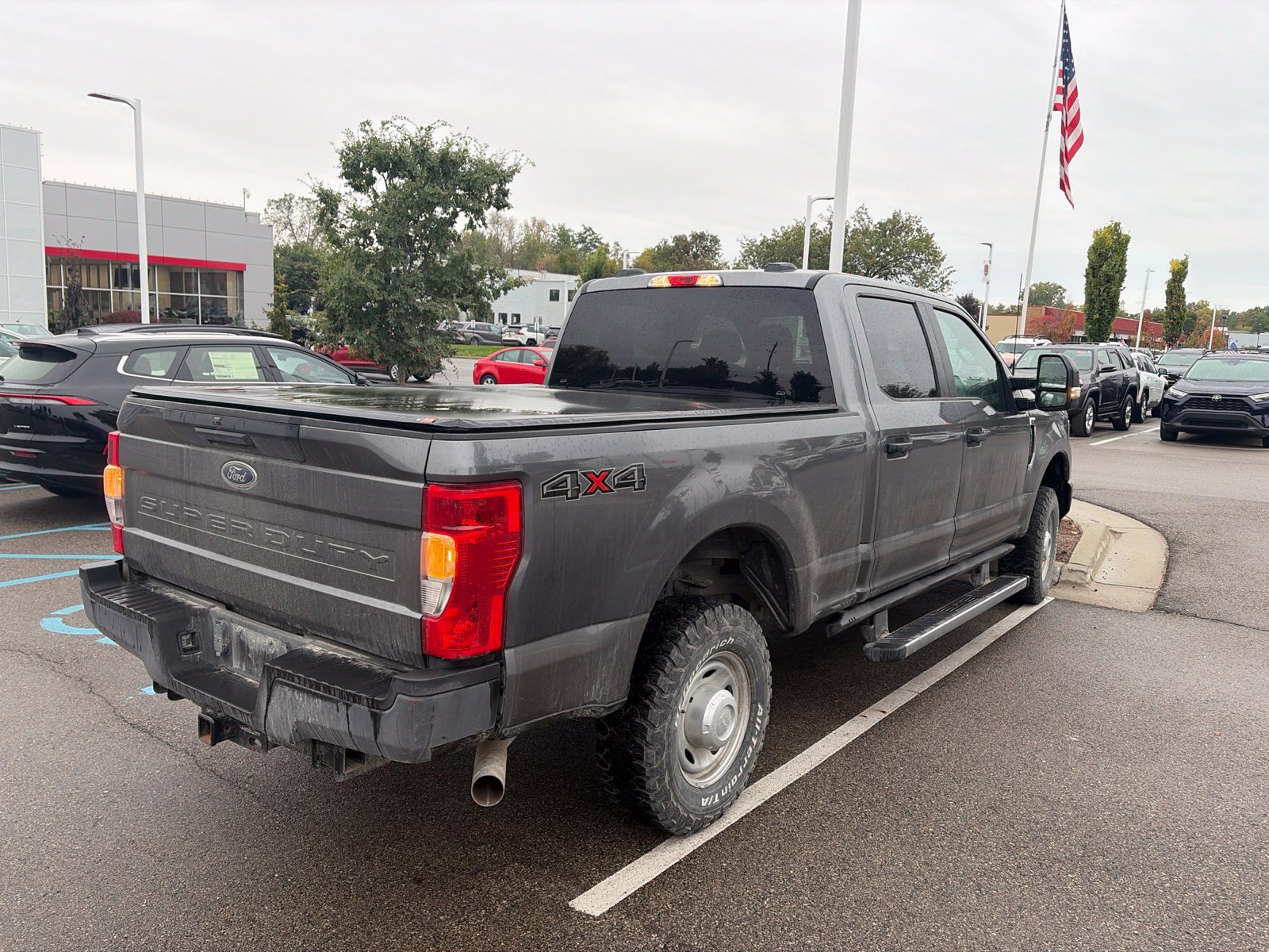 Used 2022 Ford F250 XL w/ Power Equipment Group AWD/4WD image 4