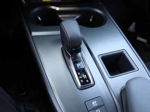 Used 2026 Lexus UX 300h FWD image 28