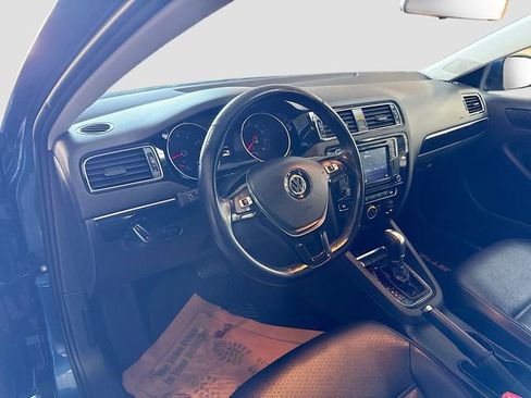 Used 2017 Volkswagen Jetta SEL image 10