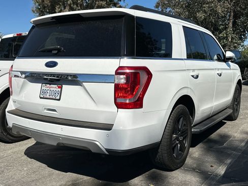 Used 2020 Ford Expedition XLT w/ Equipment Group 202A RWD image 4