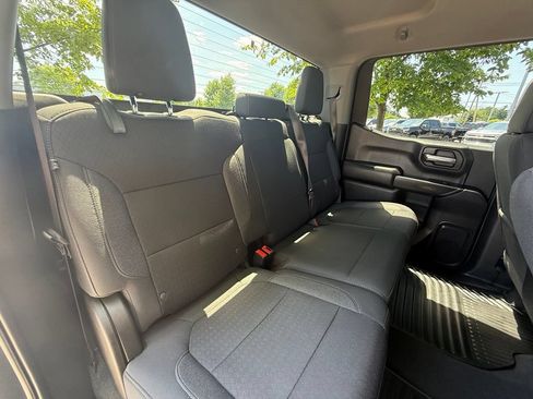 Used 2022 Chevrolet Silverado 1500 LT AWD/4WD image 25