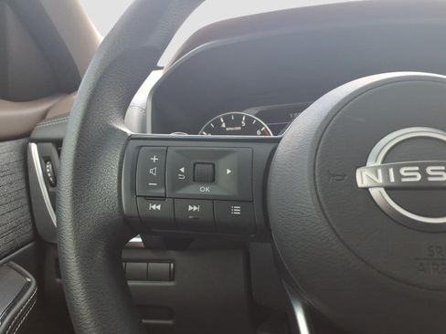 Used 2023 Nissan Rogue SV AWD/4WD image 23