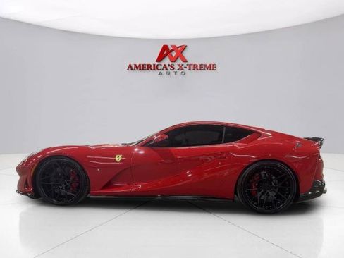 Used 2019 Ferrari 812 Superfast RWD image 4
