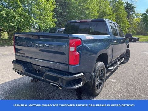 Used 2021 Chevrolet Silverado 1500 LT Trail Boss w/ Convenience Package II AWD/4WD image 3