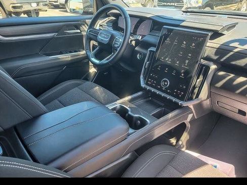 Used 2025 GMC Acadia Elevation AWD/4WD image 24
