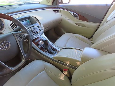 Used 2010 Buick LaCrosse CXL w/ Luxury Package FWD image 18
