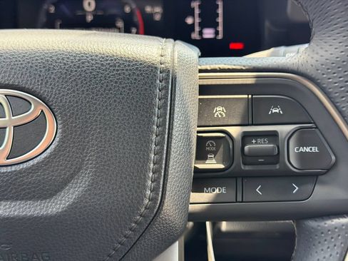 New 2026 Toyota 4Runner 4WD image 31