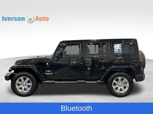 Used 2016 Jeep Wrangler Unlimited Sahara w/ Connectivity Group AWD/4WD image 6