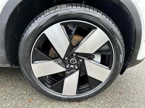 Certified 2023 Volvo C40 P8 Recharge Ultimate image 7