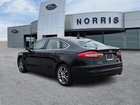 Used 2019 Ford Fusion SEL image 3