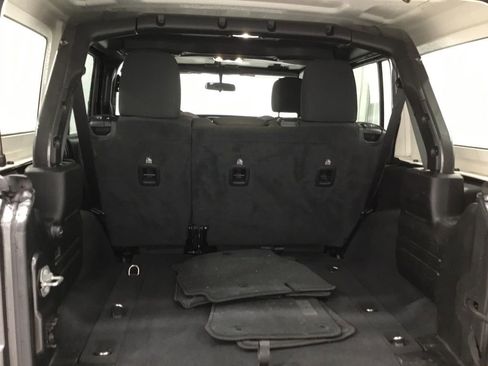 Used 2021 Jeep Wrangler Unlimited Willys image 15
