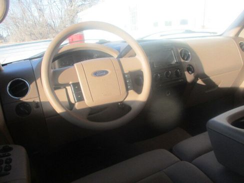 Used 2004 Ford F150 XLT image 7