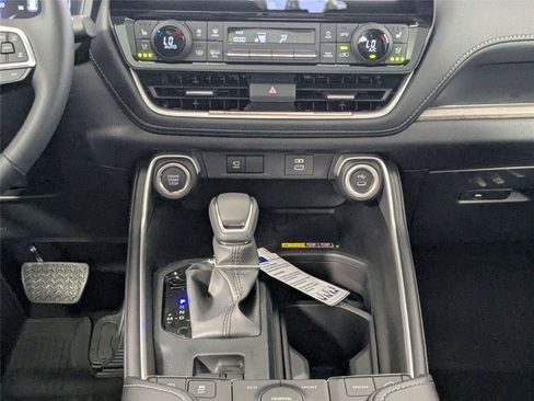 New 2026 Toyota Grand Highlander AWD image 32