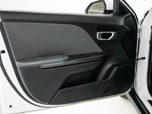 Certified 2025 Kia K4 LXS image 7