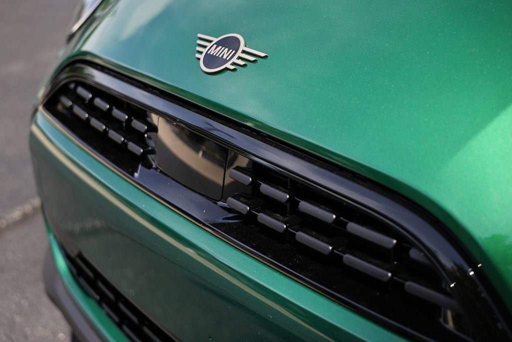 New 2026 MINI Cooper 2-Door Hardtop FWD image 13