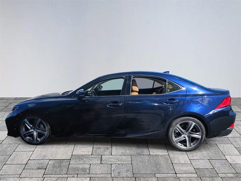 Used 2018 Lexus IS 300 w/ Comfort Package image 4
