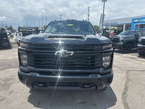 New 2026 Chevrolet Silverado 2500 Custom w/ Custom Value Package AWD/4WD image 8
