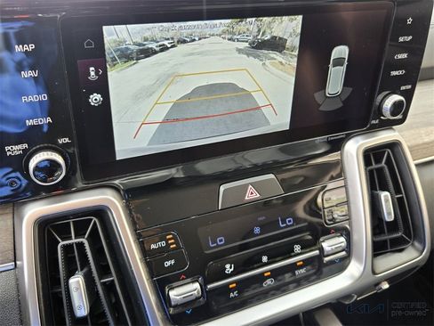 Certified 2022 Kia Sorento S image 24