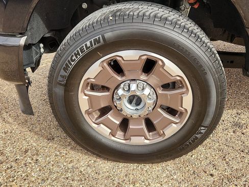 Used 2025 Ford F250 King Ranch w/ FX4 Off-Road Package image 2