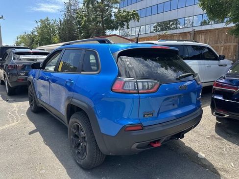 Used 2022 Jeep Cherokee Trailhawk w/ Sun, Sound & Nav Group AWD/4WD image 4