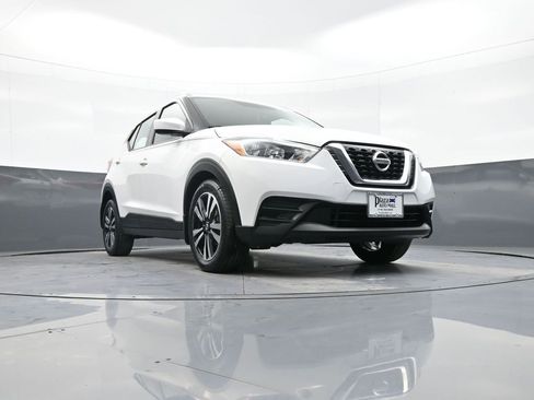 Used 2018 Nissan Kicks SV image 26