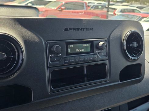 Used 2025 Mercedes-Benz Sprinter 2500 image 26