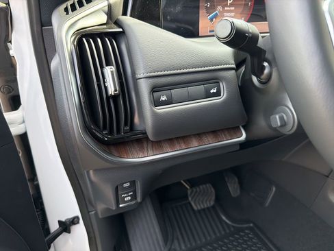 New 2026 Nissan Armada SL w/ Captain's Chari Seat Package RWD image 28