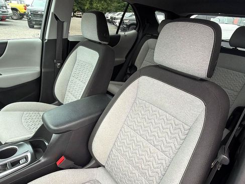 Used 2022 Chevrolet Equinox LT FWD image 4