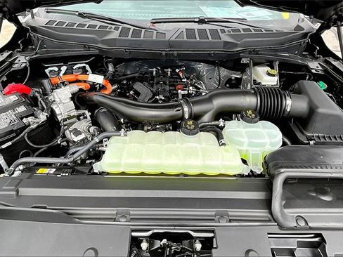 New 2025 Ford F150 Lariat w/ Equipment Group 501A Mid image 11