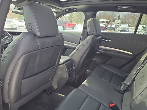 Used 2022 Cadillac XT4 Premium Luxury image 31