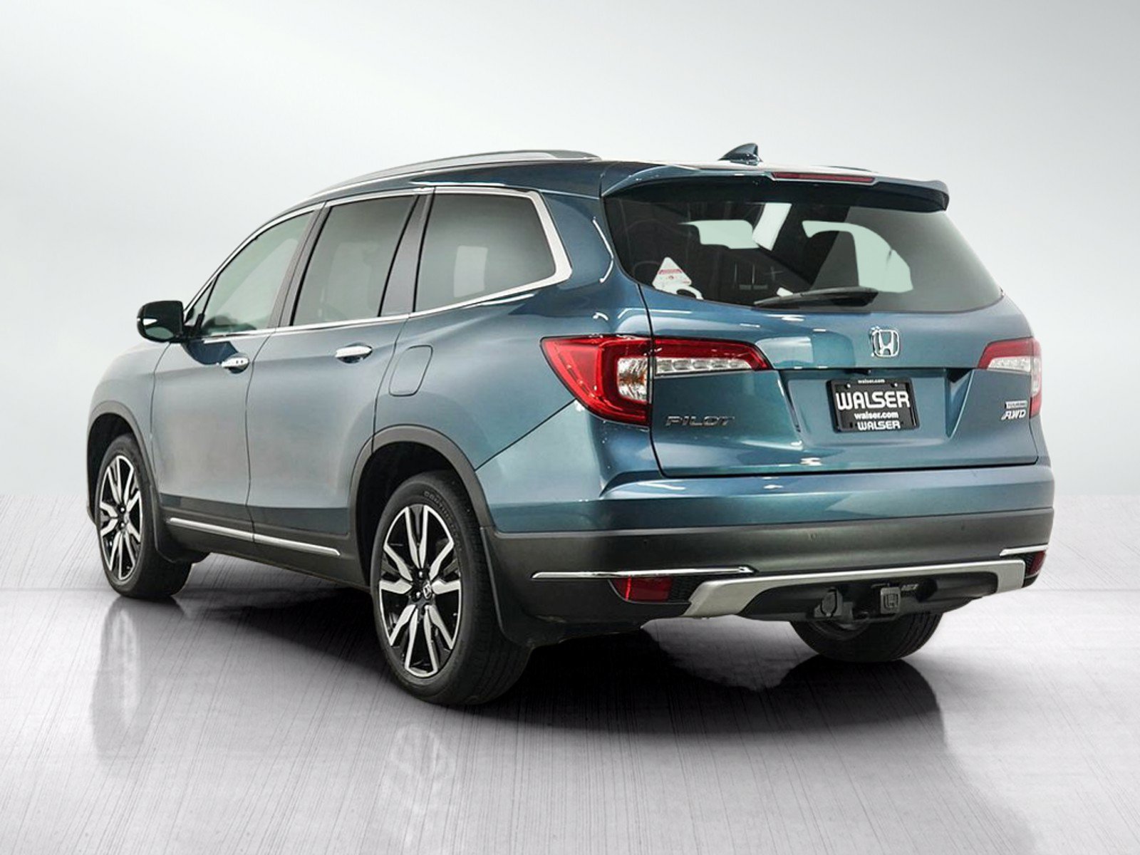 Used 2021 Honda Pilot Touring image 3